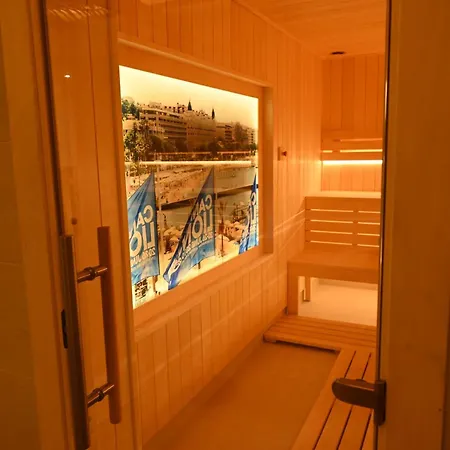 לינה וארוחת בוקר Cannes - Grota Solna, Sauna Finska זקופאנה