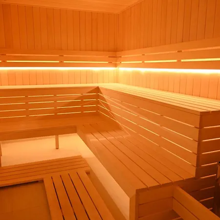 Cannes - Grota Solna, Sauna Finska